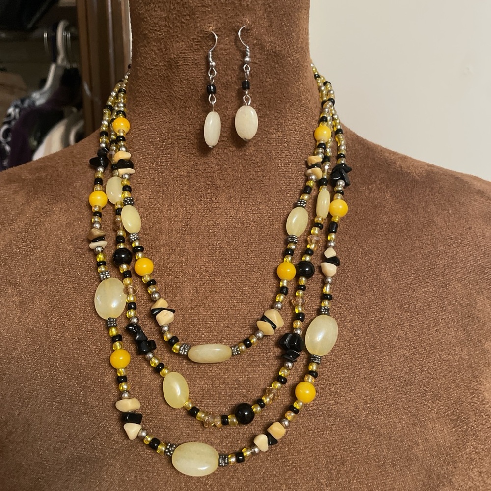 Vintage Yellow Jade and Black Beaded 3-strand Necklace and Earring Set